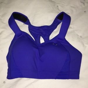 Sports bra